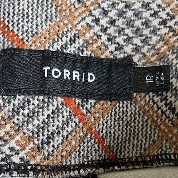 Torrid Pocket Flare Luxe Ponte High-Rise Plaid Pant, size 1R - Picture 11 of 17